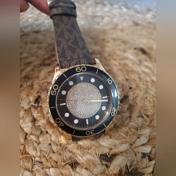 Accessories | Michael Kors Watch Brown With Gold Color  display picture 3